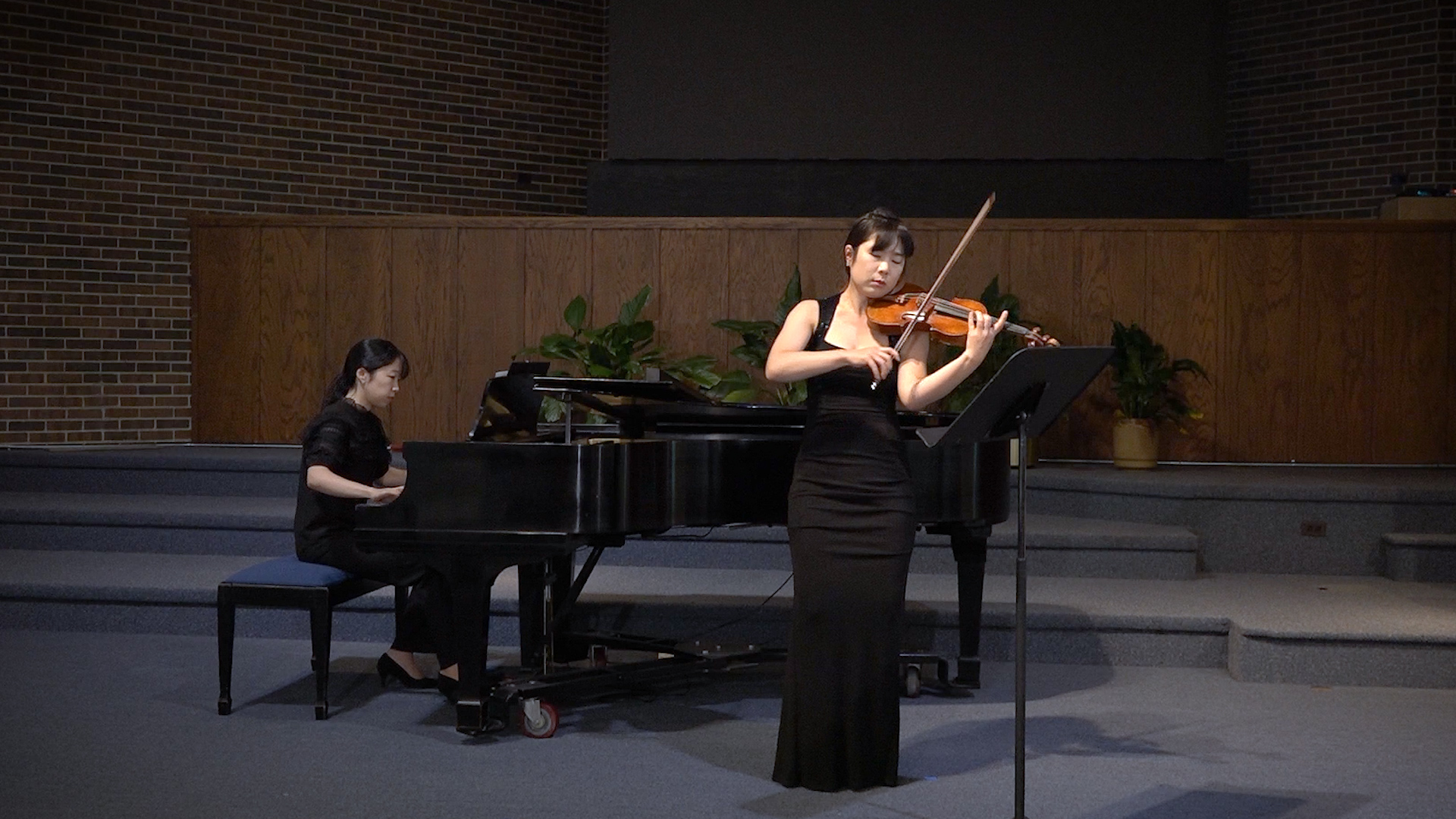 바이올린.00_03_08_11.Still003