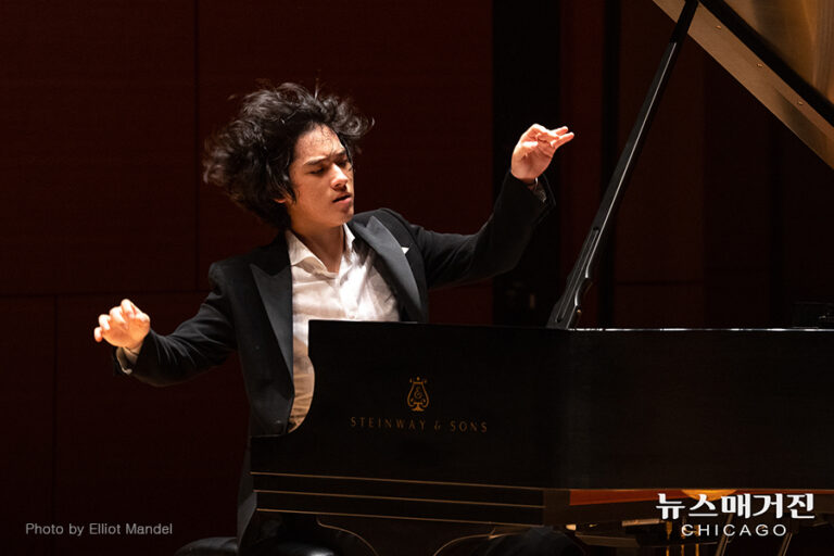 YunchanLim - Elliot Mande 900px - 12